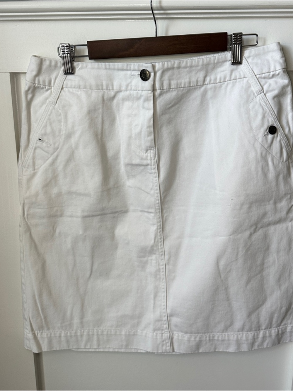 White Cotton Skirt with Front Seam